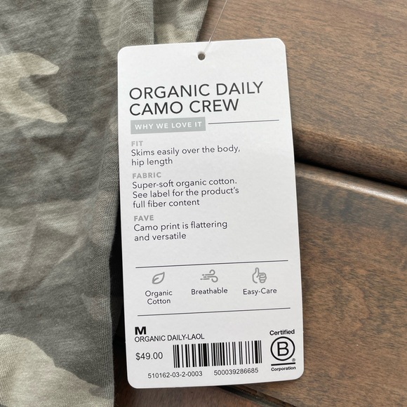 Athleta - t-shirt - Picture 3 of 3